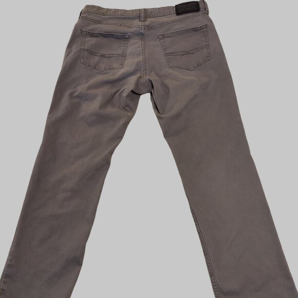 SALE! Pre-Loved Men's Signature Levi Strauss Pants- 34/32 - Picture 3 of 8